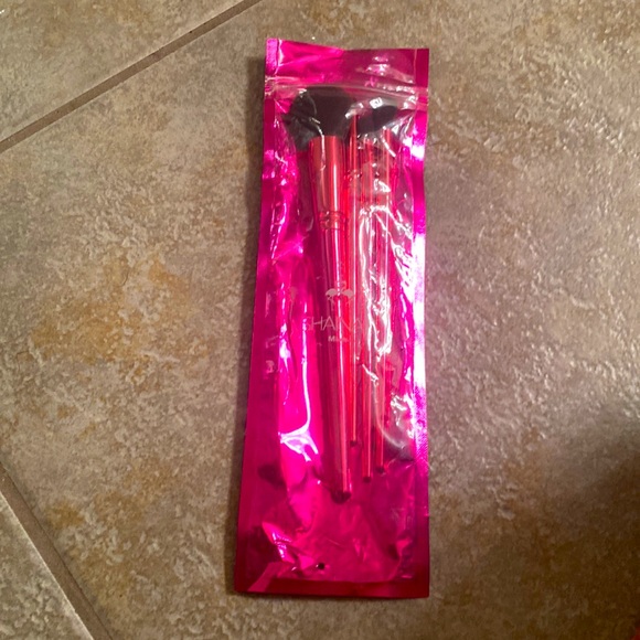 Set of 4 Shaina B brushes - Picture 1 of 2